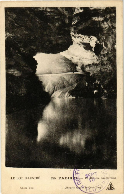 Carte postale ancienne Le Lot Illustre - Padirac - La Riviere souterraine à Padirac
