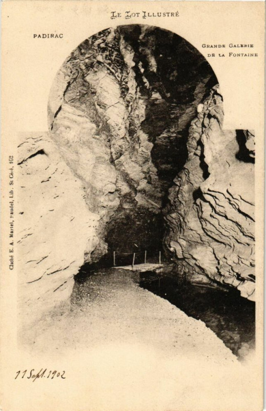 Carte postale ancienne Le Lot Illustre - Padirac - Grand Galerie de la Fontaine à Padirac