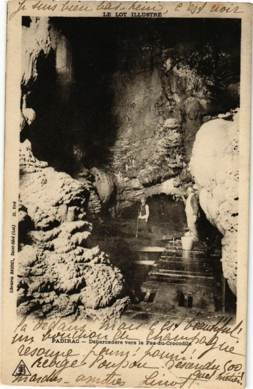 Carte postale ancienne Le Lot Illustre - Padirac - Debarcadée Vers la Pas-du-Crocodile à Padirac