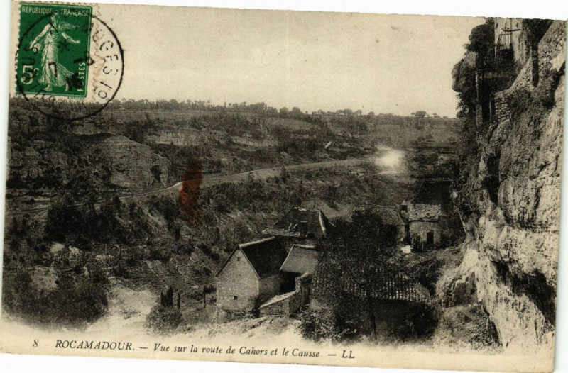 Carte postale ancienne Le Lot Illustre - Cahors - Chateau Alban Rue du Porte - Alban à Cahors