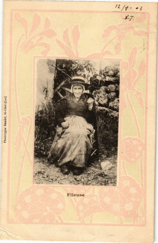 Carte postale ancienne Fileuse