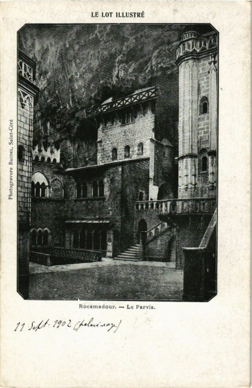 Carte postale ancienne Le Lot Illustre - Rocamadour - Le Parvis à Rocamadour