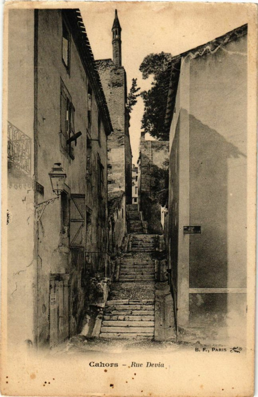 Carte postale ancienne Cahors - Rue Devia à Cahors