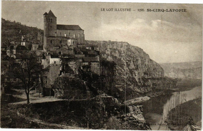Carte postale ancienne Le Lot Illustre - Saint-Cirq-Lapopie à Saint-Cirq-Lapopie