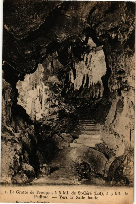 Carte postale ancienne La Grotte de Presque - Padirac - Vers la Salle haute à Padirac