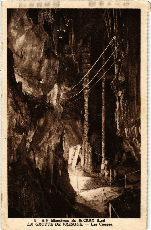 Carte postale ancienne La Grotte de Presque - Les Cierges