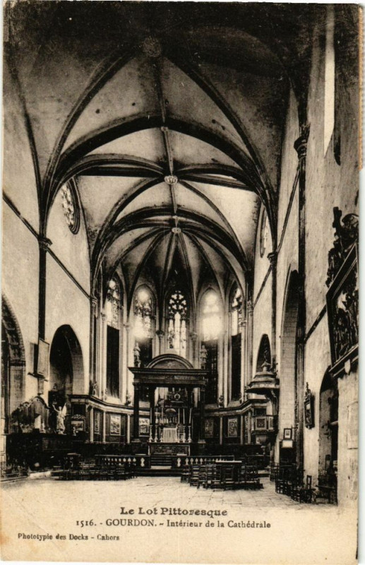 Carte postale ancienne Le Lot Pittoresque - Gourdon - Interieur de la Cathédrale à Gourdon