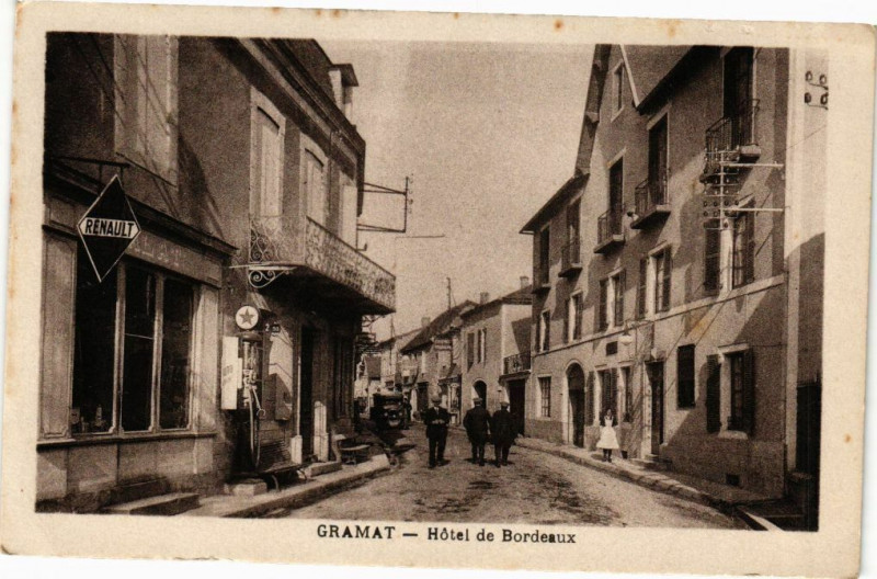 Carte postale ancienne Gramat - Hotel de Bordeaux à Gramat