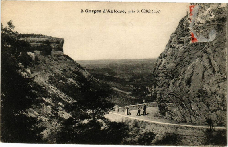 Carte postale ancienne Gorges d'Autoire pres Saint-Cere - à Saint-Céré