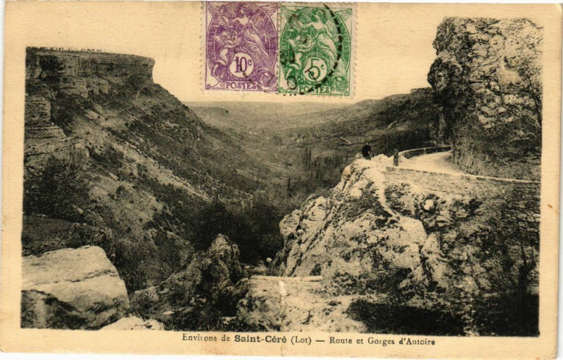 Carte postale ancienne Env. de Saint-Cere - Route et Gorges d'Autoire à Saint-Céré