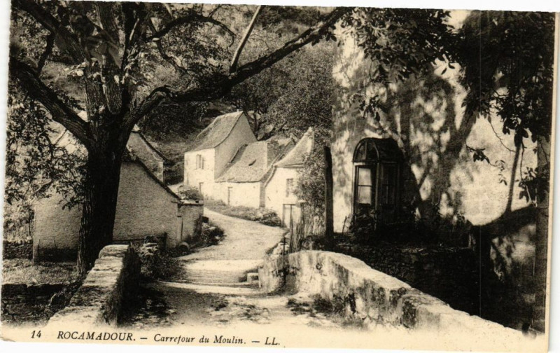 Carte postale ancienne Rocamadour-Carrefour du Moulin à Rocamadour