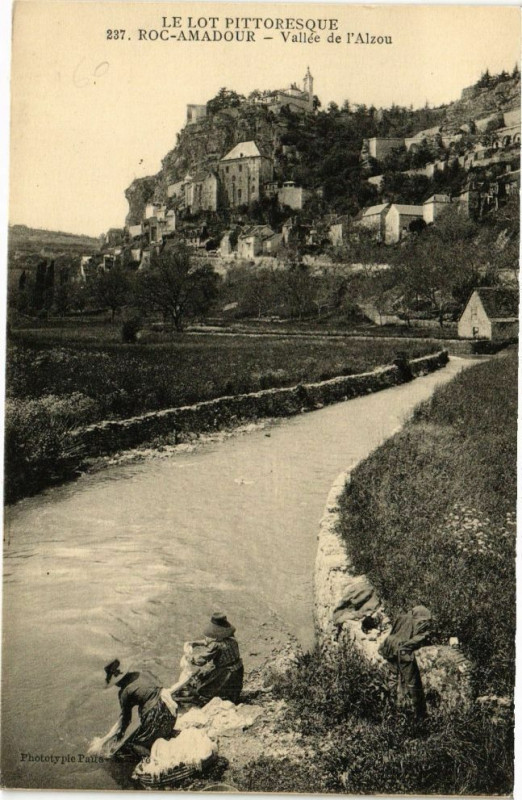 Carte postale ancienne Rocamadour-Vallée de l'Alzou à Rocamadour