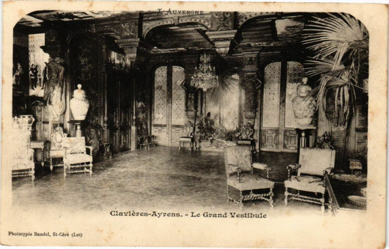 Carte postale ancienne Clavieres-Ayrens-Le Grand Vestibule