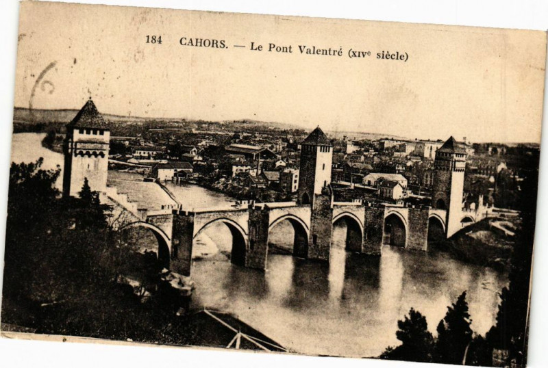 Carte postale ancienne Cahors-Le Pont Valentre à Cahors