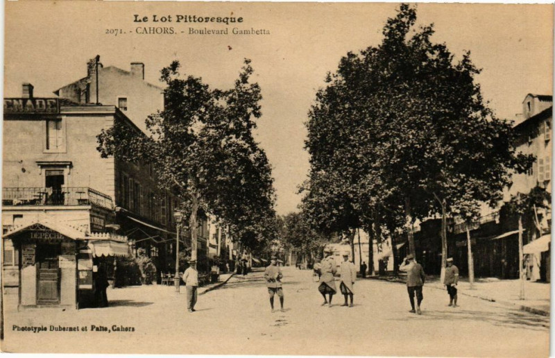 Carte postale ancienne Le Lot Pittoresque - Cahors - Boulevard Gambetta à Cahors