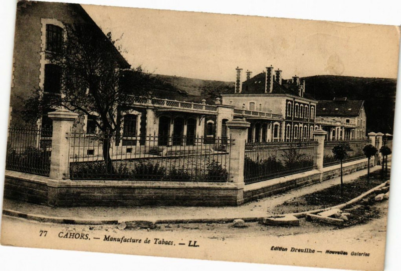 Carte postale ancienne Cahors - Manufacture de Tabacs à Cahors