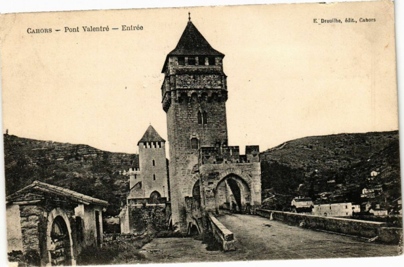 Carte postale ancienne Cahors - Pont Valentre - Entrée à Cahors