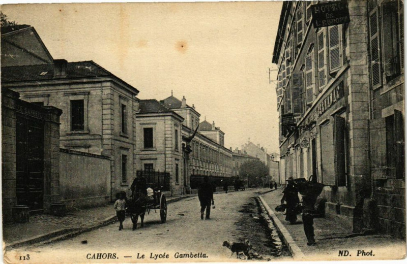 Carte postale ancienne Cahors - Le Lycée Gambetta à Cahors