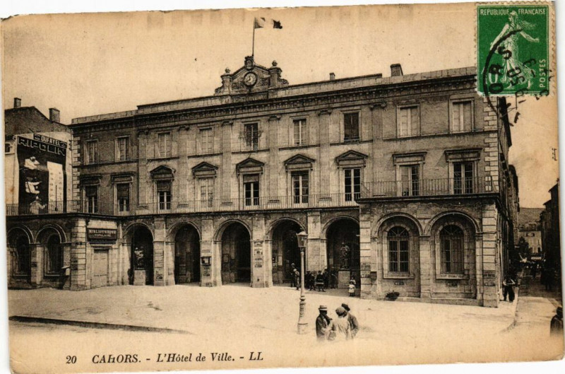 Carte postale ancienne Cahors - L'Hotel de Ville à Cahors