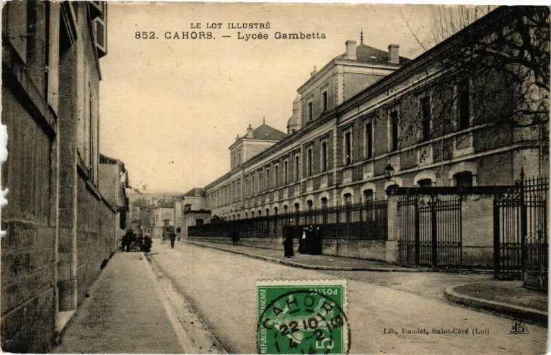 Carte postale ancienne Le Lot Illustre - Cahors - Lycée Gambetta à Cahors