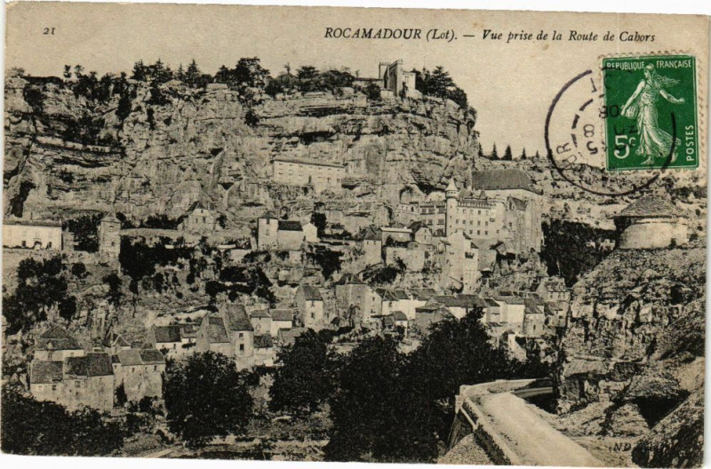 Carte postale ancienne Rocamadour - Vue prise de la Route de Cahors à Rocamadour