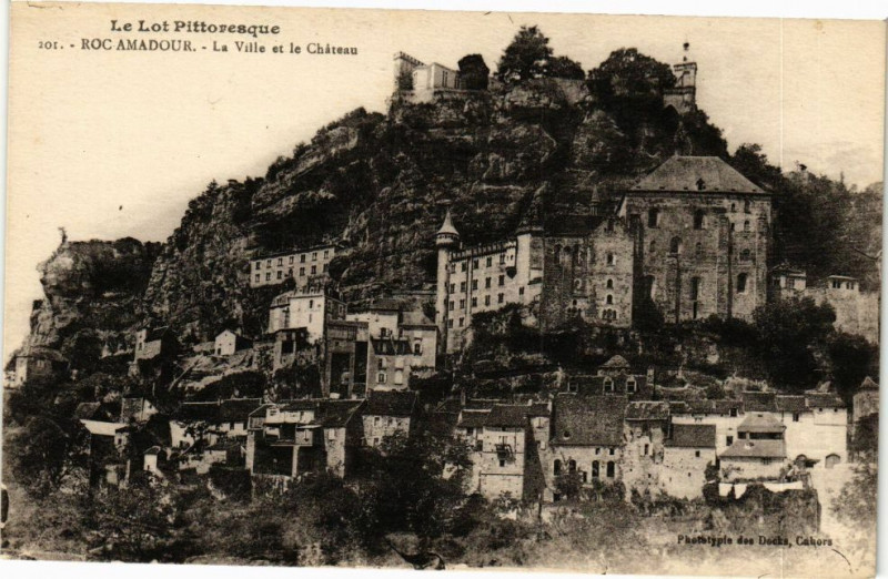 Carte postale ancienne Le Lot Pittoresque - Rocamadour - La Ville et la Chateau à Rocamadour