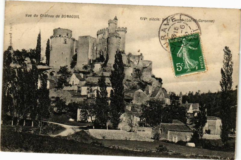 Carte postale ancienne Vue du Chateau de Bonaguil - Xiv siecle pres Fumel