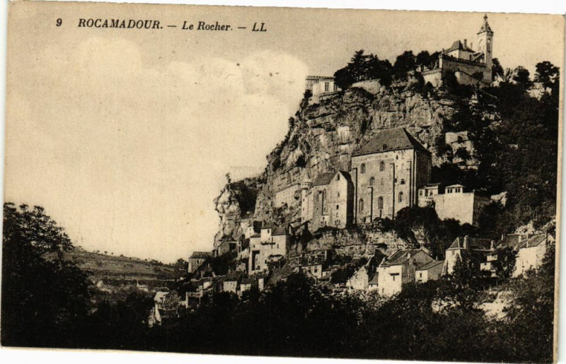 Carte postale ancienne Rocamadour - Le Rocher à Rocamadour