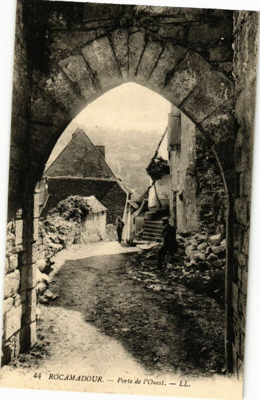 Carte postale ancienne Rocamadour-Porte de l'Ouest à Rocamadour