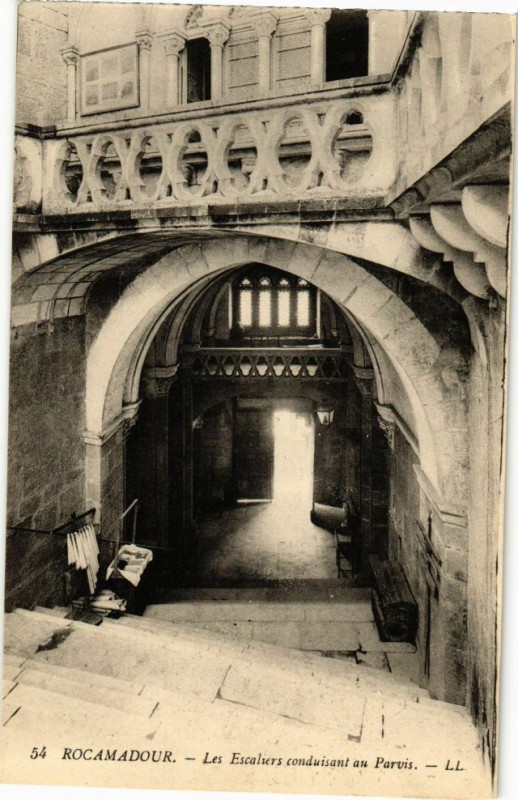 Carte postale ancienne Rocamadour-Les Escaliers conduisant au Parvis à Rocamadour