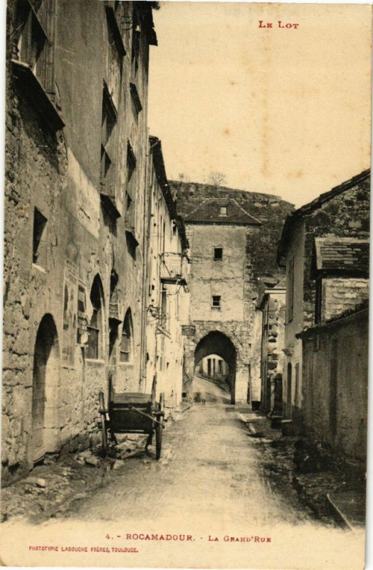 Carte postale ancienne Rocamadour-La Grand'Rue à Rocamadour