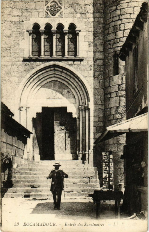 Carte postale ancienne Rocamadour-Entrée des Sanctuaires à Rocamadour