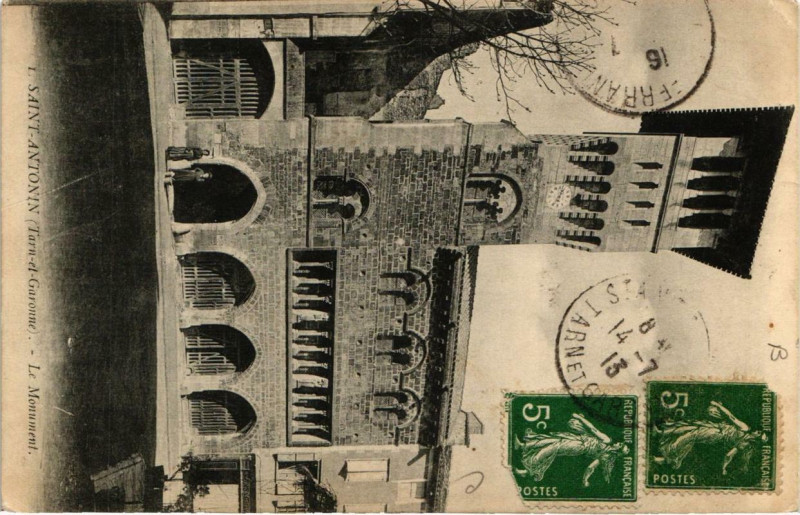 Carte postale ancienne Saint-Antonin Le Monument