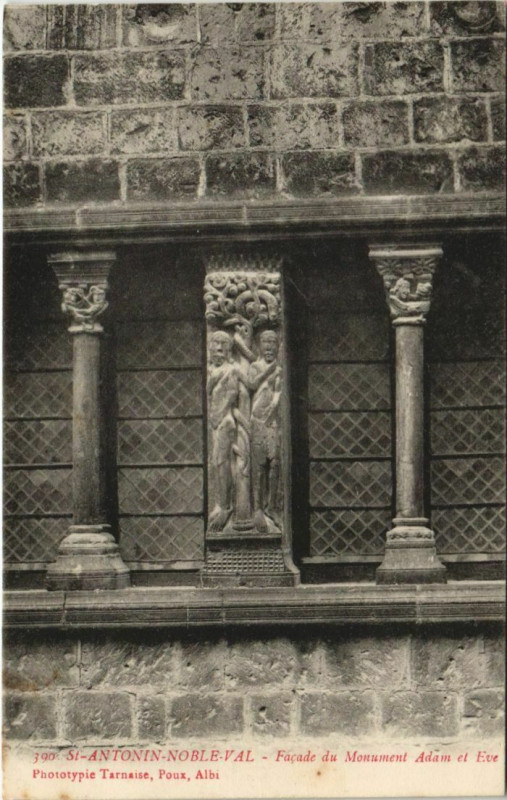 Carte postale ancienne Moissac Facade du Monument Adam et Eve France à Moissac