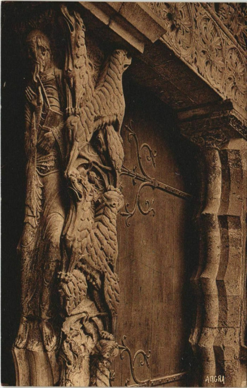 Carte postale ancienne Moissac Eglise abbatiale ,Trumceau et linteau du portail France à Moissac