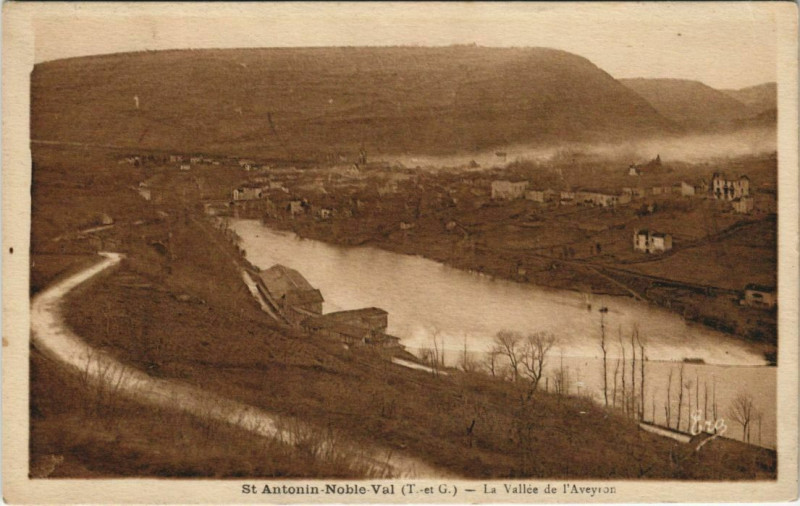 Carte postale ancienne Moissac La Vallee de l'Aveyron France à Moissac