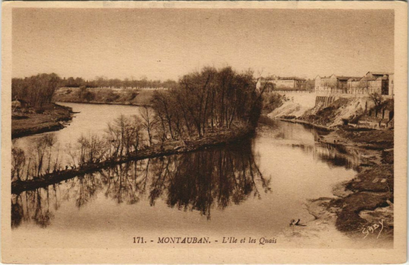 Carte postale ancienne Montauban Ile et les Quais France à Montauban