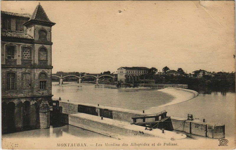Carte postale ancienne Montauban Les Moulins des Albaredes et de Palisse France à Montauban