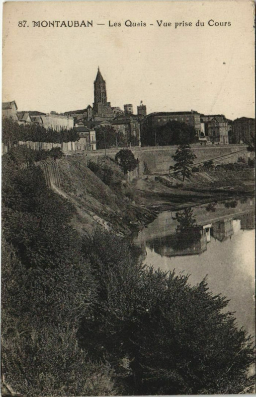 Carte postale ancienne Montauban Les Quais,vue prise du Cours France à Montauban