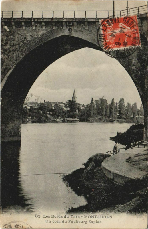 Carte postale ancienne Montauban Un coin du Faubourg Sapiac France à Montauban