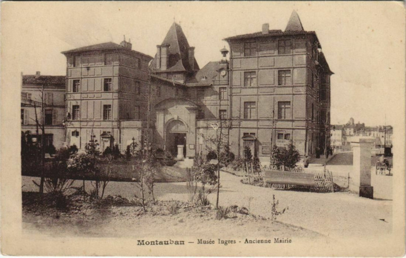 Carte postale ancienne Montauban Musee Ingres ,Ancienne Mairie France à Montauban