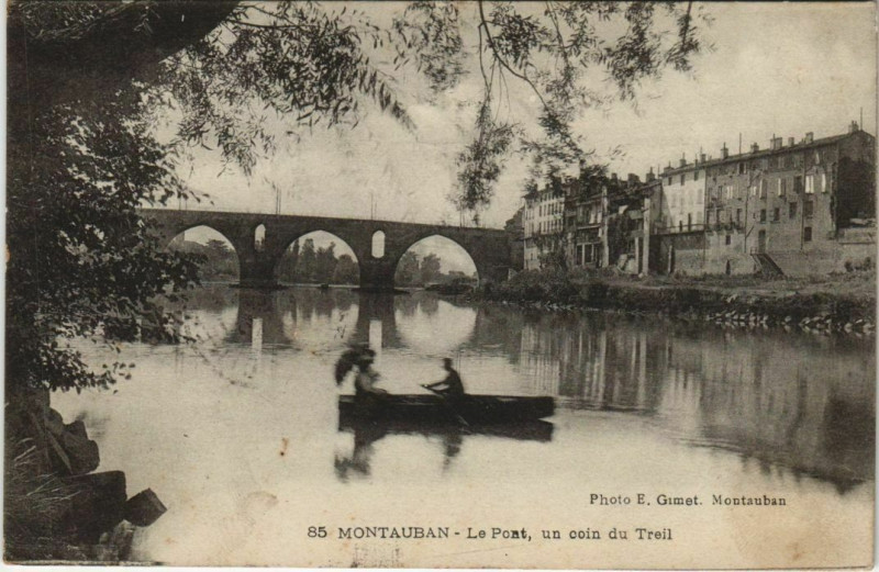 Carte postale ancienne Montauban Le Pont ,un coin du Treil France à Montauban