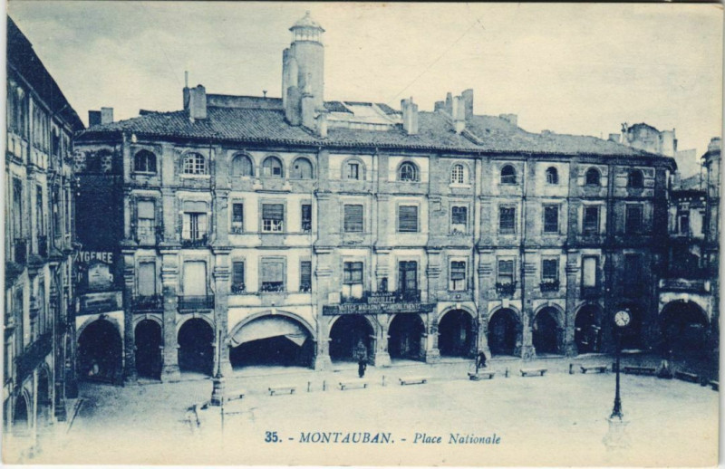 Carte postale ancienne Montauban Place Nationale France à Montauban
