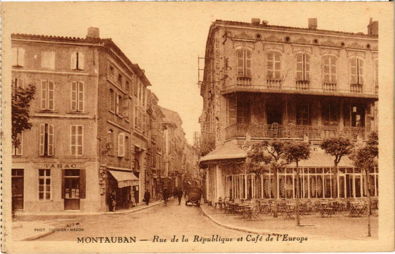Carte postale ancienne Montauban Rue de la Republique à Montauban