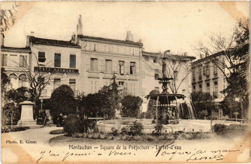 Carte postale ancienne Montauban Square de la Prefecture à Montauban