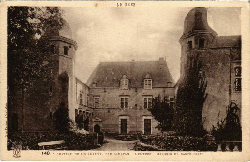 Carte postale ancienne Chateau de Caumont - L'Entree à Caumont
