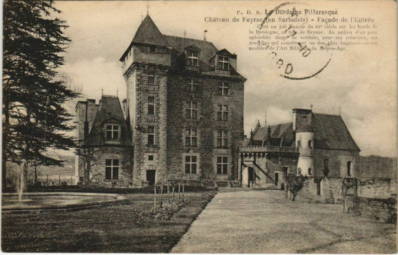 Carte postale ancienne Chateau de Fayrac - Facade de l'Entree
