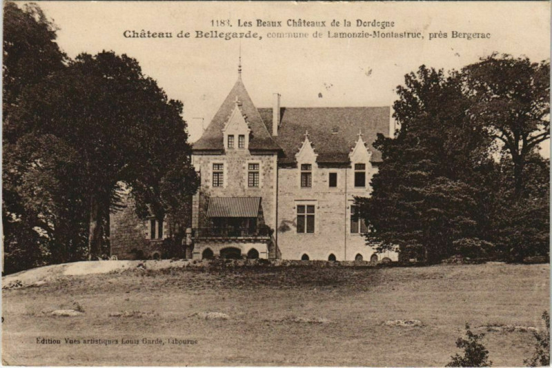 Carte postale ancienne Chateau de Bellegarde - pres Bergerac à Bergerac