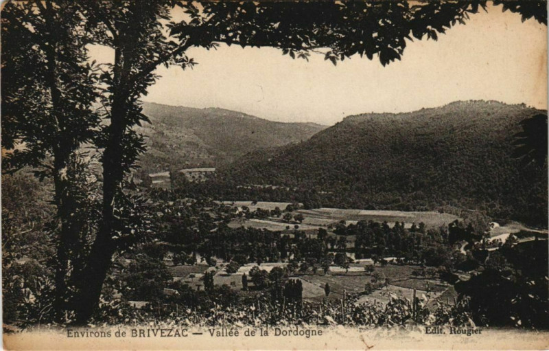 Carte postale ancienne Environs de Brivezac - Vallee de la Dordogne