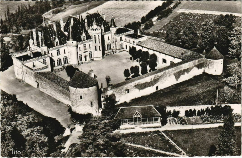 Carte postale ancienne Chateau de Michel de Montaigne - Vue Generale